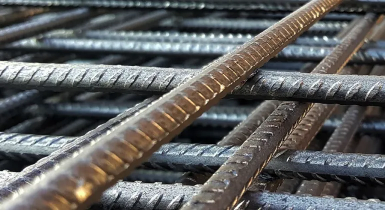 Perbedaan Besi Wiremesh Roll dan Besi Wiremesh Lembaran